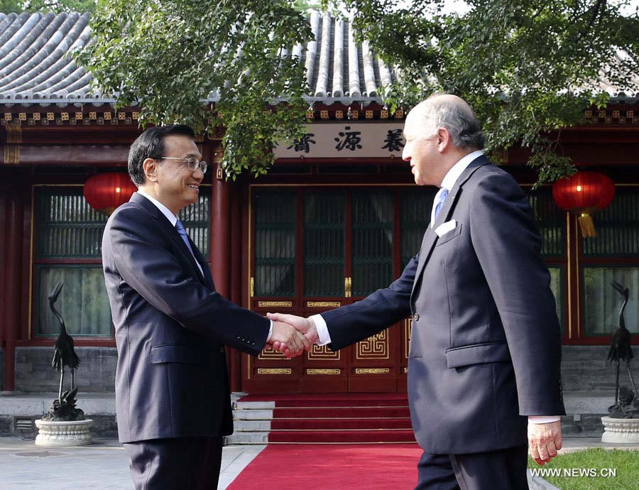 Le Premier ministre chinois rencontre le ministre français des A.E.