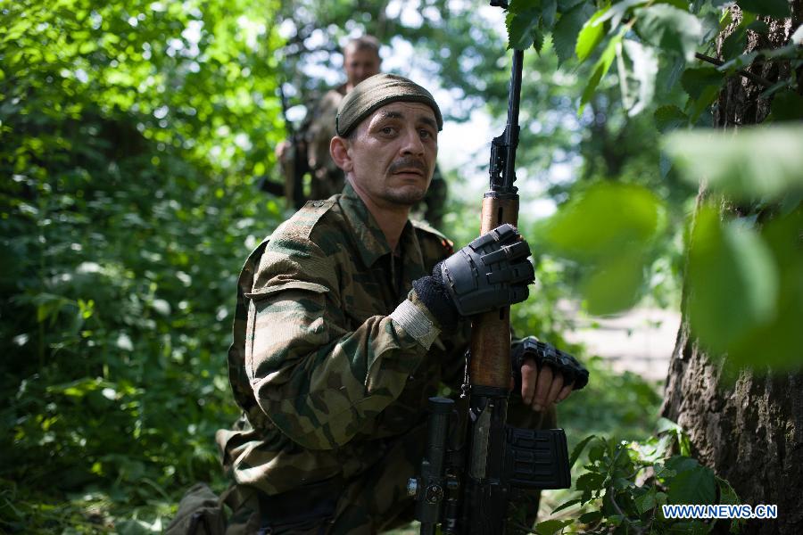 Ukraine : treize soldats tués lors d'une attaque des rebelles à Donetsk