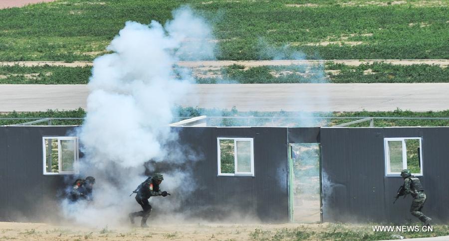 La police de Beijing organise un exercice anti-terroriste