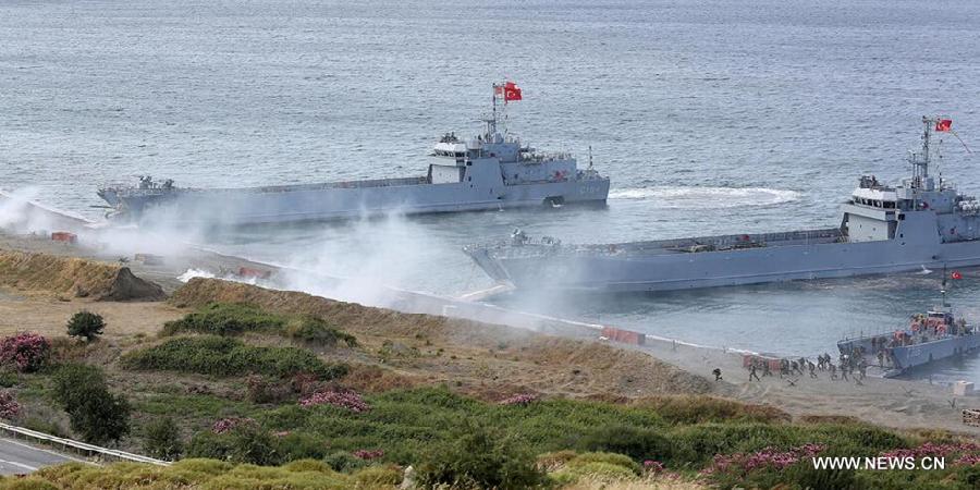 L'armée turque mène des exercices militaires à grande échelle
