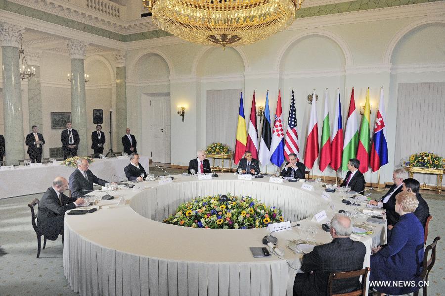 Komorowski et Obama rencontrent des dirigeants d'Europe centrale et orientale 