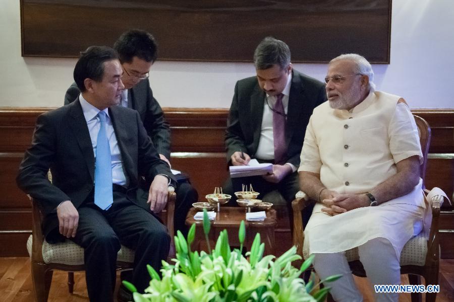 Le PM indien rencontre le ministre chinois des AE