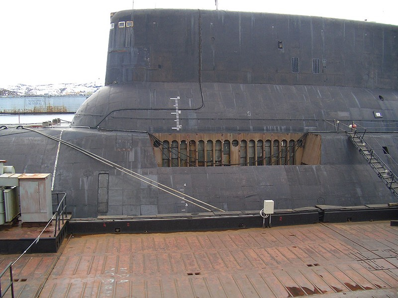 Apparition simultanée de trois sous marins Typhoon, les plus grands du monde
