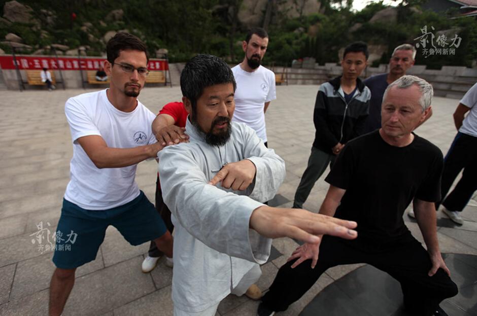 Apprenez la boxe Taiji dans une montagne chinoise !