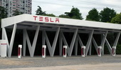 Voiture électrique : une première station de charge Tesla à Beijing 