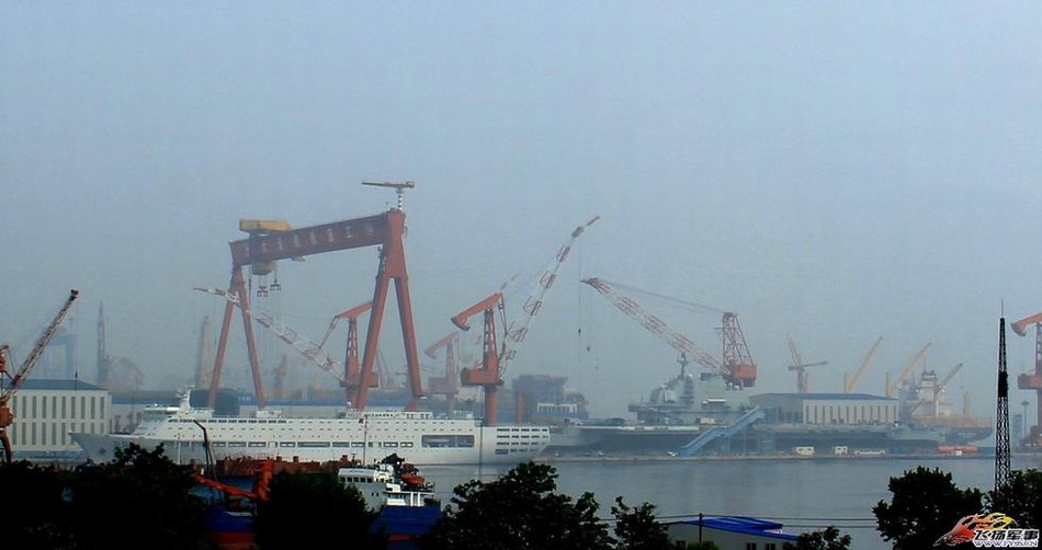 Marine chinoise : le Liaoning en cale sèche pour entretien
