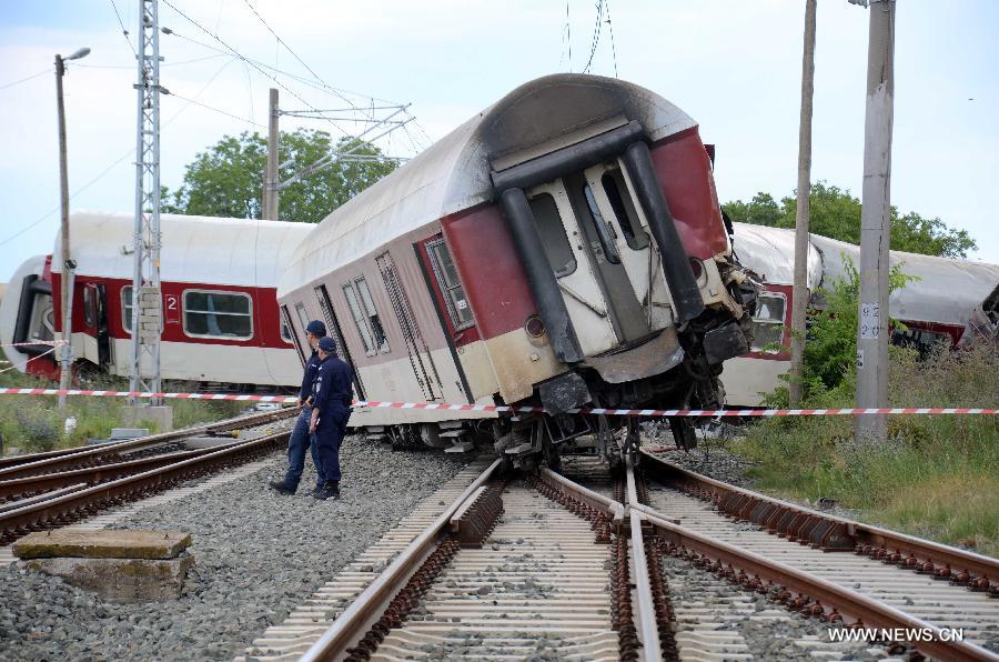 Un accident de train fait un mort et 14 blessés en Bulgarie