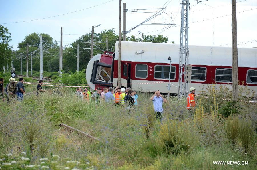 Un accident de train fait un mort et 14 blessés en Bulgarie