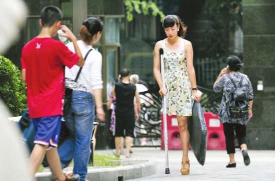 Une jeune unijambiste du Sichuan devient la « Vénus Orientale » des internautes