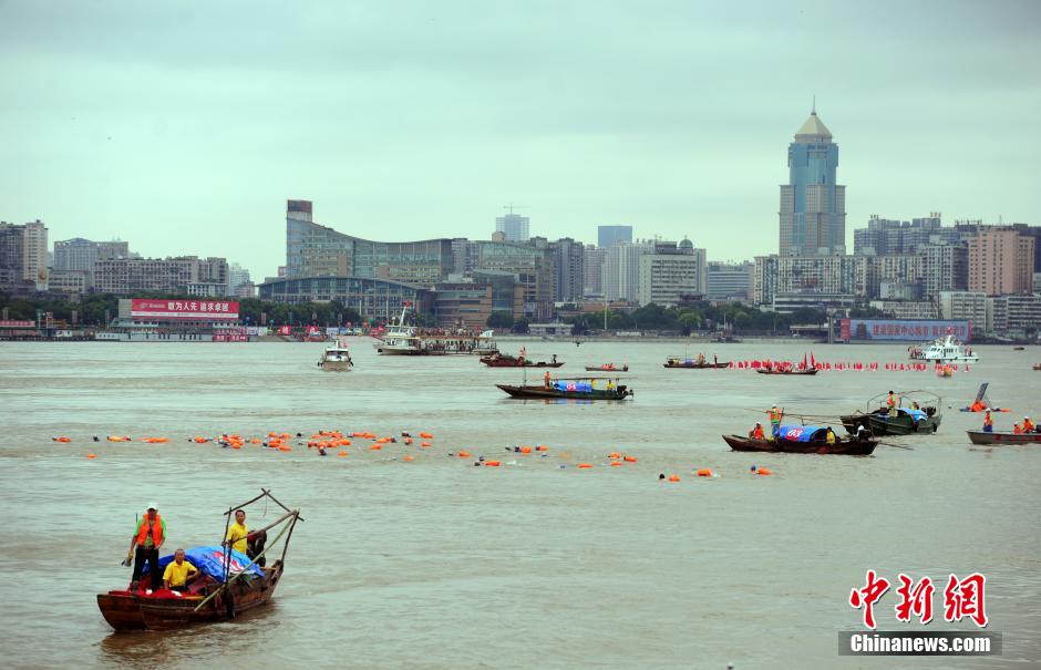 Wuhan : la traversée du Yangsté à la nage 