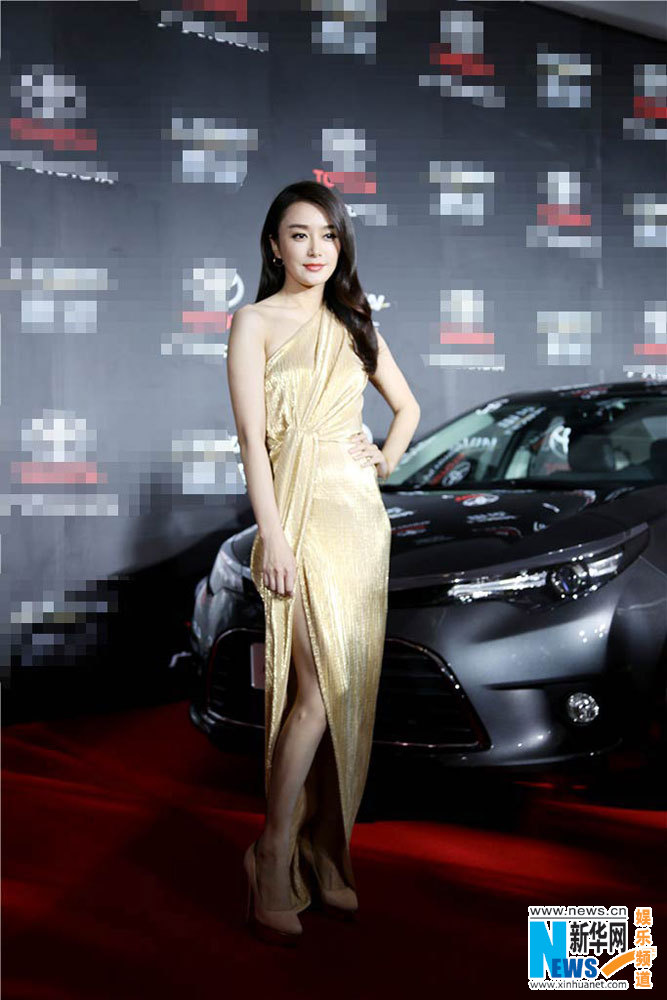 L'actrice chinoise Qin Lan pose pour une activité commerciale au Guangzhou