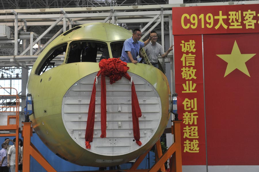Le nez de l'avion de ligne C919 est sorti des chaînes d'assemblage