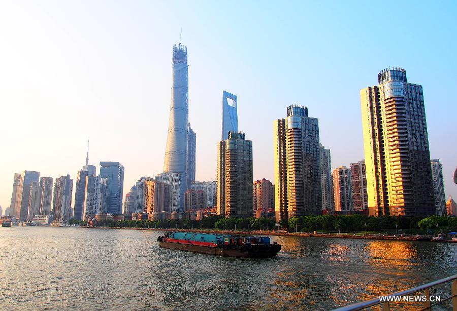 Un gratte-ciel de Shanghai atteint 632 mètres 