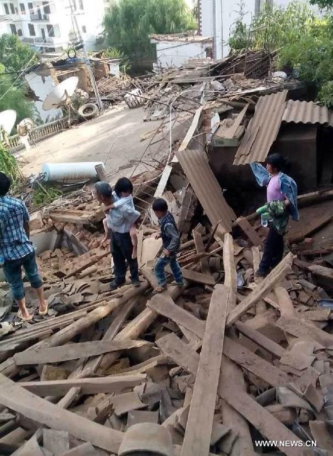 Chine : le bilan du séisme au Yunnan s'alourdit à 381 morts