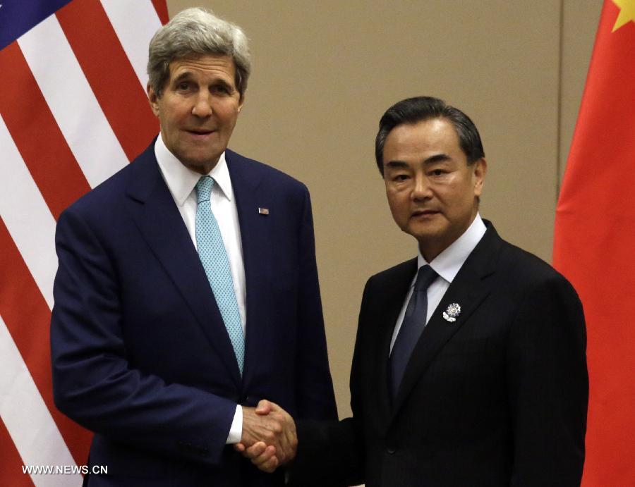 Le ministre chinois des AE rencontre son homologue américain au Myanmar