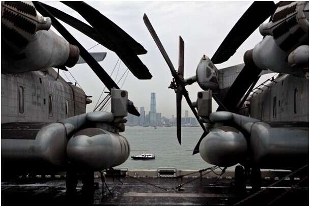 Le navire USS Makin Island à Hong Kong