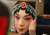Un rôle travesti dans l’opéra de Beijing