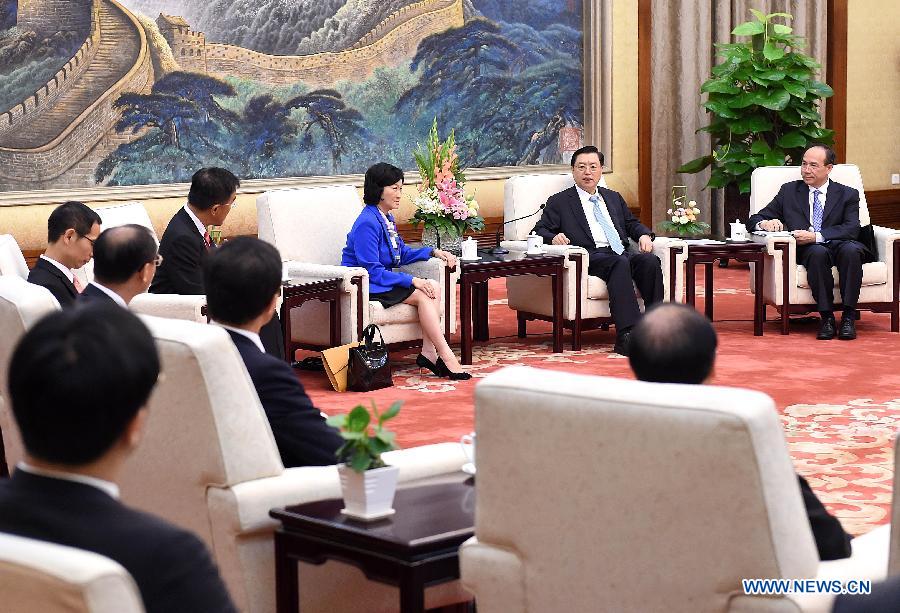 Zhang Dejiang met l'accent sur les progrès démocratiques et économiques de Hong Kong