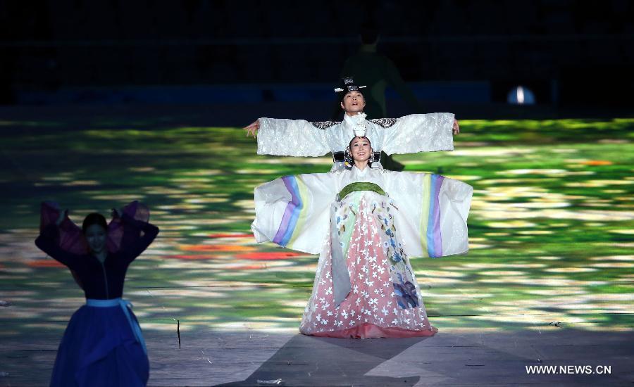 EN IMAGES: Cérémonie d'ouverture des 17e Jeux asiatiques d’Incheon en 2014