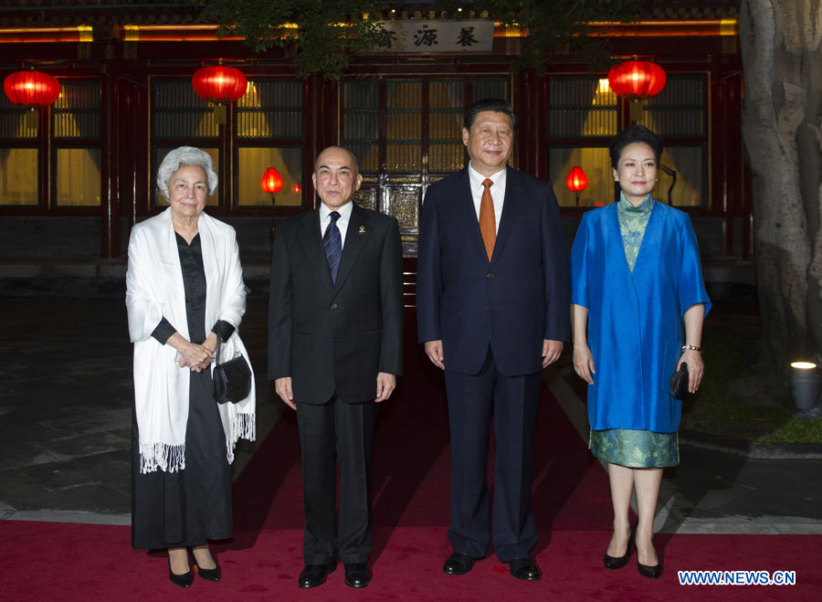 Xi Jinping rencontre le roi du Cambodge