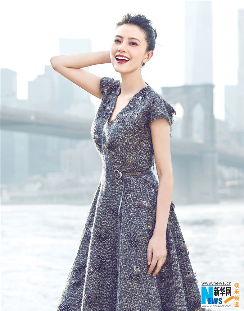 L'actrice chinoise Gao Yuanyuan pose pour un magazine