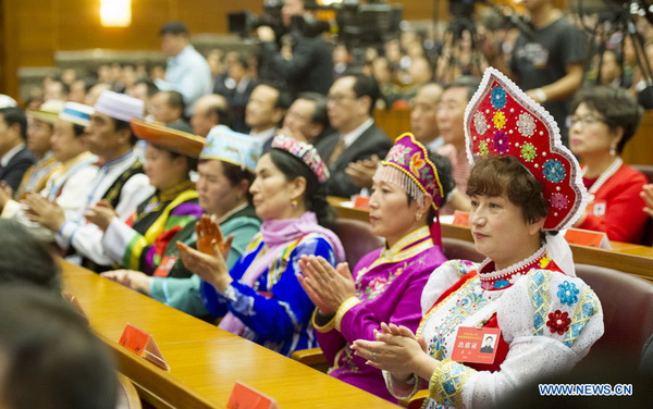 Les dirigeants chinois souhaitent le développement rapide des régions ethniques