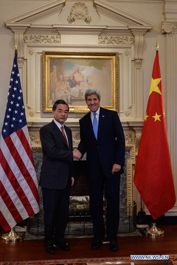 Le ministre chinois des Affaires étrangères appelle à renforcer la confiance stratégique avec les Etats-Unis 