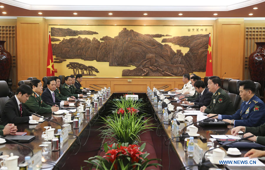 La Chine et le Vietnam s'engagent à développer les relations militaires