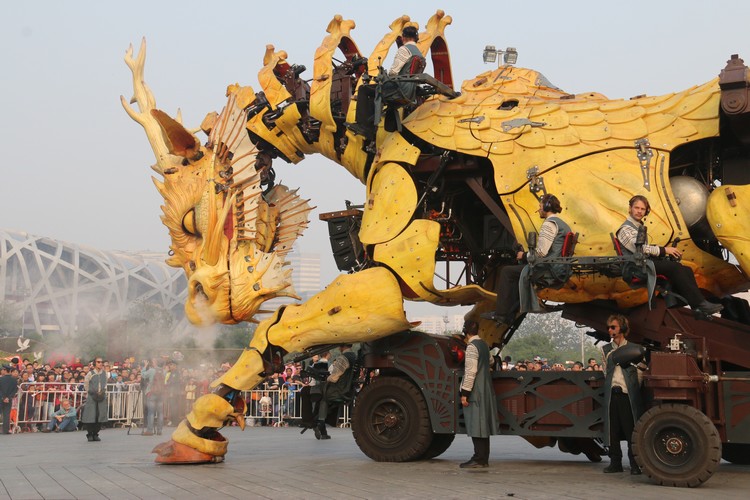 La légende du cheval-dragon revit à Beijing