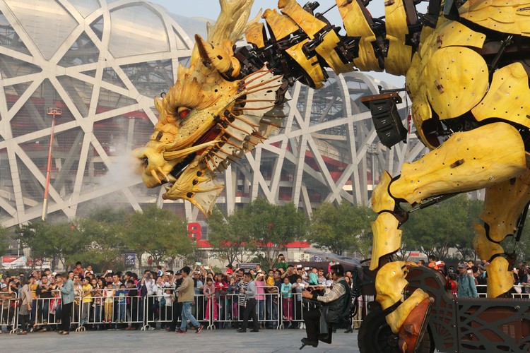 La légende du cheval-dragon revit à Beijing