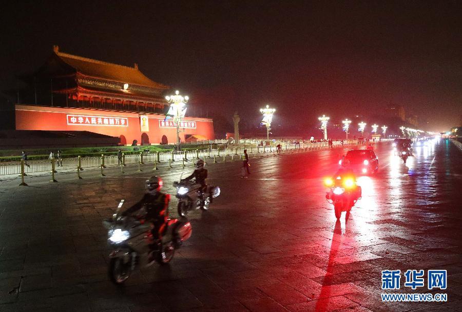 Beijing : une escorte moto pour accueillir un dirigeant africain