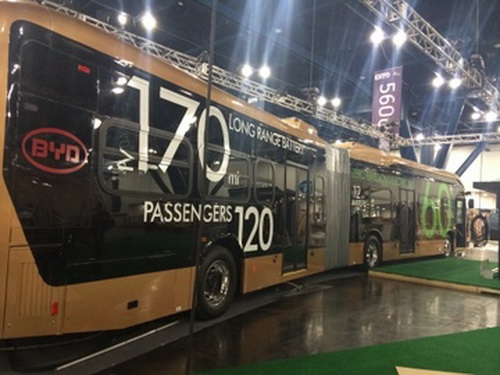 Le plus grand autobus électrique du monde présenté aux Etats-Unis