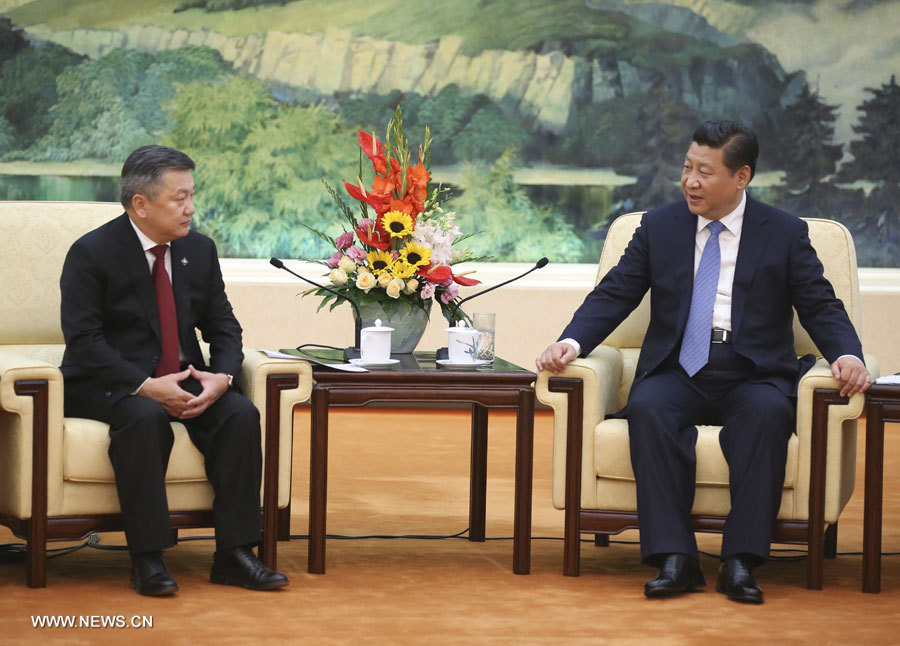 Le président chinois s'engage à renforcer les relations avec la Mongolie