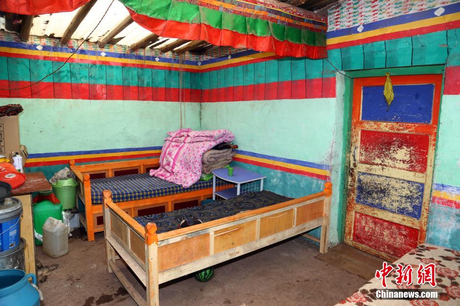 Un salon de thé de l'autoroute Qinghai-Tibet à plus de 5200 m