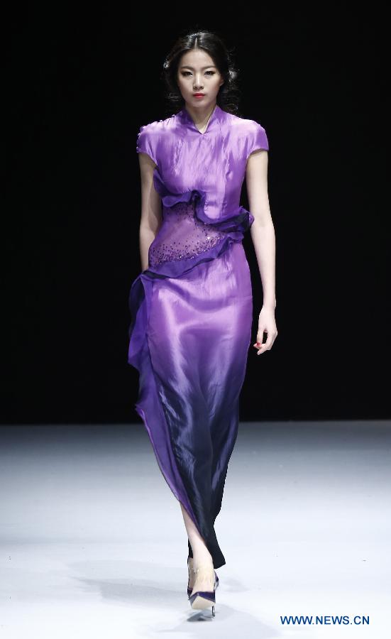 Semaine de la mode de Chine: défilé des créations de la styliste Li Wei
