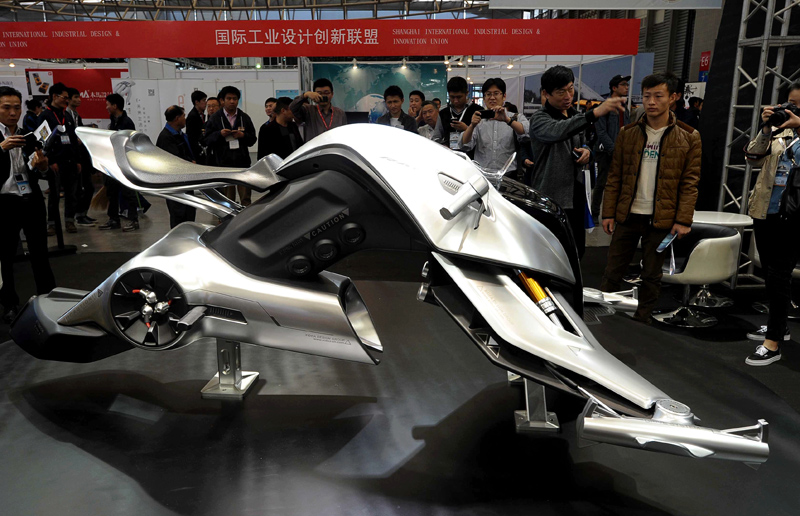 Un véhicule-concept fonctionnant avec des énergies nouvelles, présenté lors du 16e Salon international de l'industrie de Chine à Shanghai, le 4 novembre 2014. [Photo/China Daily]