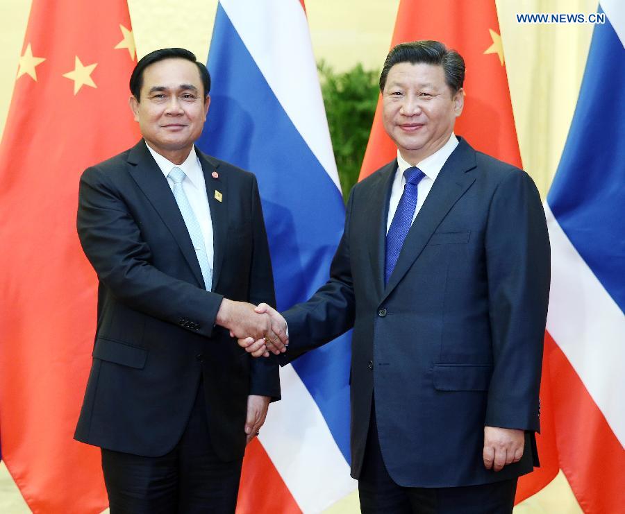 Xi Jinping appelle à la mise en oeuvre des projets de coopération sino-thaïlandais