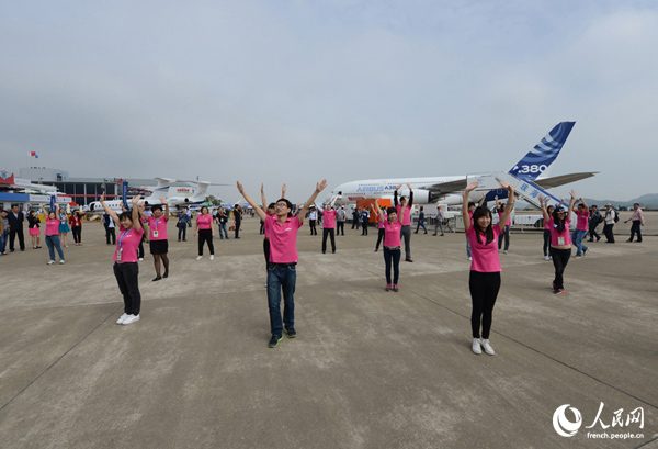 Fash Mob à Zhuhai : Airbus donne le rythme