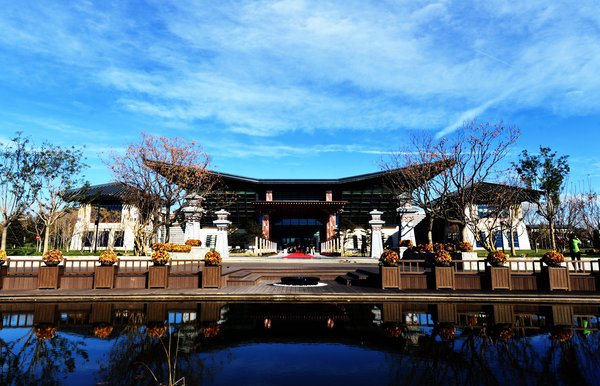 Le site touristique du lac Yanqi conçu pour refléter la "vraie Chine".