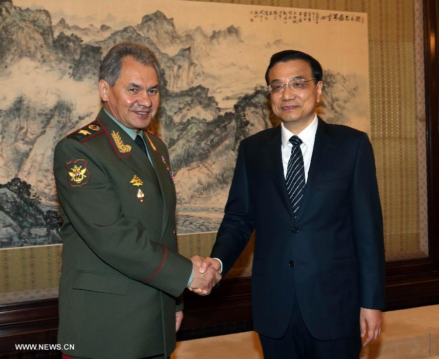 Le Premier ministre chinois rencontre le ministre russe de la Défense