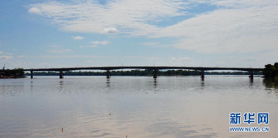 La Chine inaugure un pont au Laos 