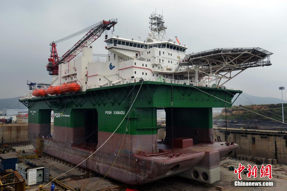 Construction de la plus grande plateforme offshore dans le Zhejiang