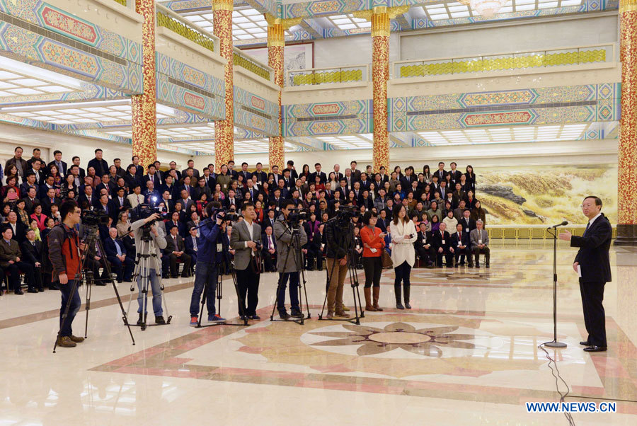 Yang Jiechi appelle à améliorer l'enseignement du chinois à l'étranger