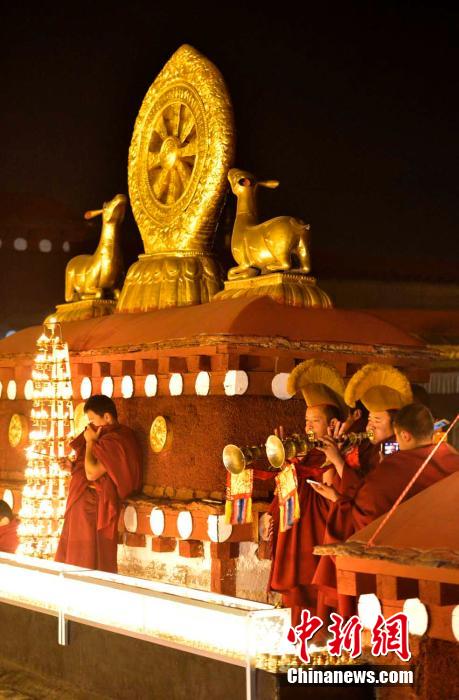 Le Festival des Lanternes du Temple Jokhang de Lhassa