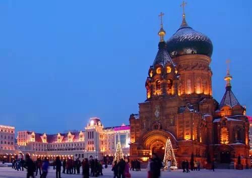 La ville de Harbin (nord-est) : pour admirer les sculptures de glaces
