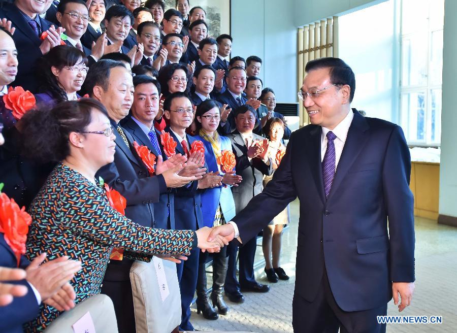 Le PM chinois appelle les auditeurs à donner la priorité aux intérêts du public