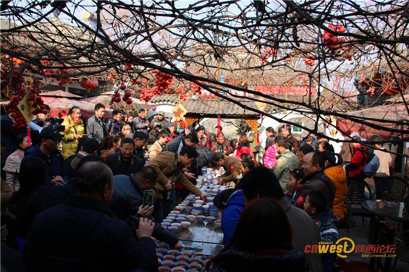 Affluence record pour le concours de dégustation de nouilles saozi du Comté de Qishan