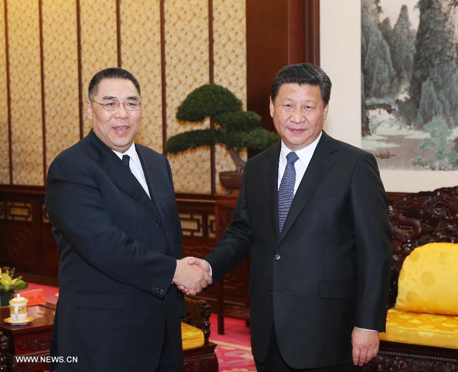 Xi Jinping rencontre le chef de l'exécutif de la RAS de Macao