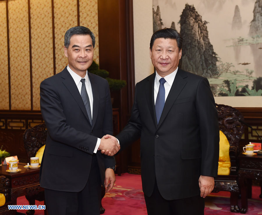 Xi Jinping appelle au développement politique ordonné de Hong Kong
