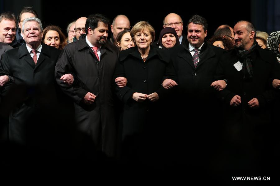 Merkel et d'importants ministres participent à un rassemblement de solidarité organisé par des musulmans 
